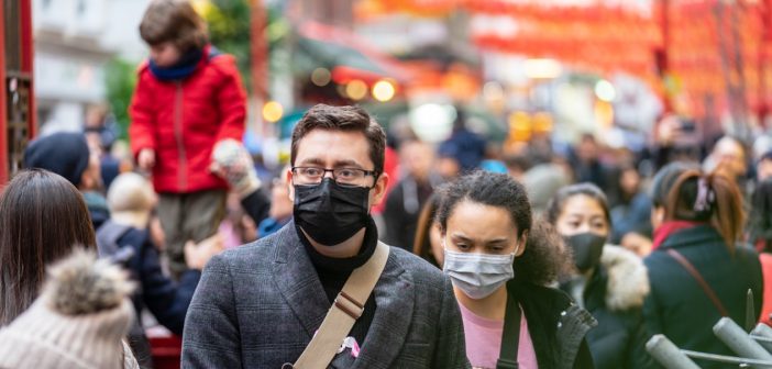 Masked crowd in London, Coronavirus