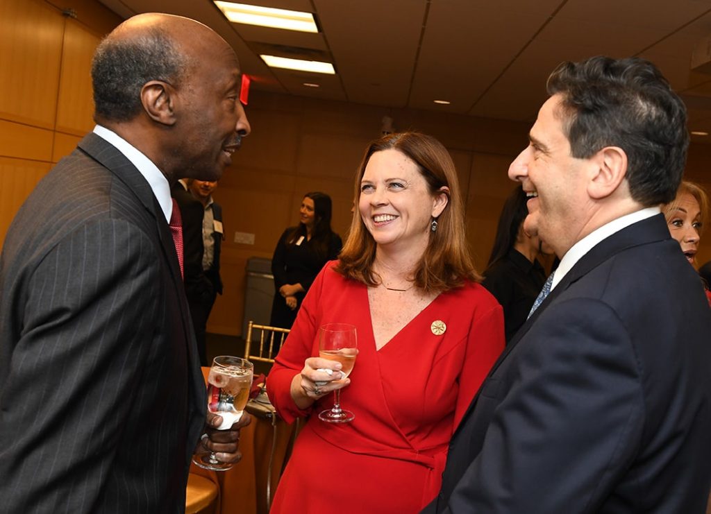 Ken Frazier (l), 2022 Fordham-Stein Prize Awardee, with President Tania Tetlow and Dean Matthew Diller