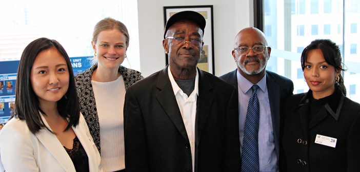 Keith Roberts (center), with (left to right) Sherry Gui ’25, Nell Fitzgerald ’25, Adjunct Prof. Leonard Noisette, and Anushka Sarkar ’25.